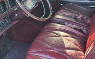 Lincoln-Continental-1968-MaroonBlack-Top-10