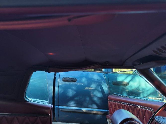 Lincoln-Continental-1968-MaroonBlack-Top-4