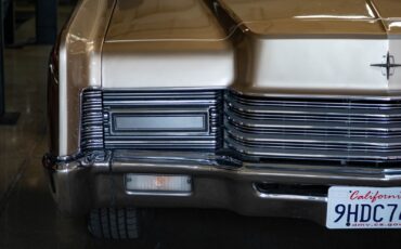 Lincoln-Continental-1970-4-Door-Sedan-13