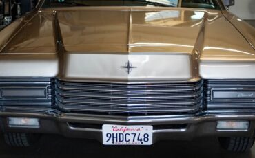 Lincoln-Continental-1970-4-Door-Sedan-14