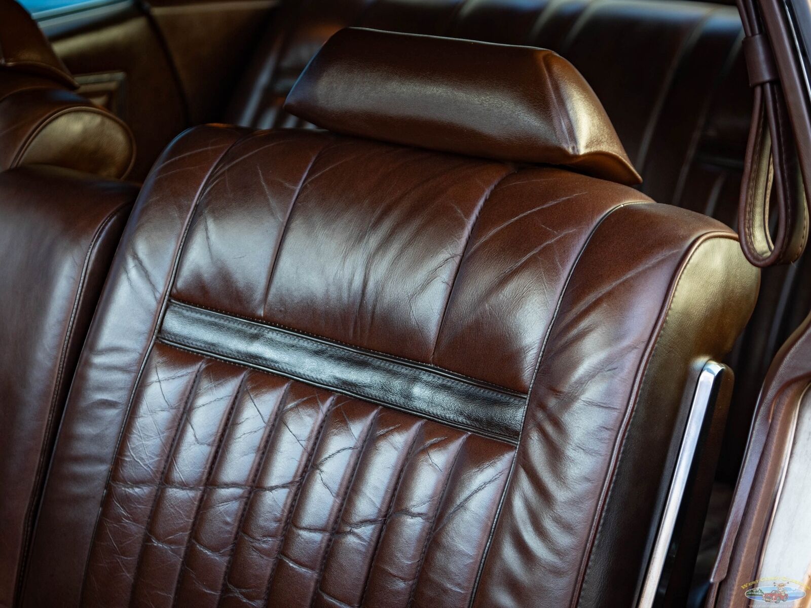 Lincoln-Continental-1970-4-Door-Sedan-27