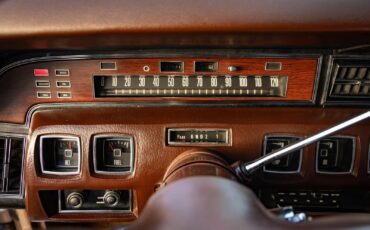 Lincoln-Continental-1970-4-Door-Sedan-34