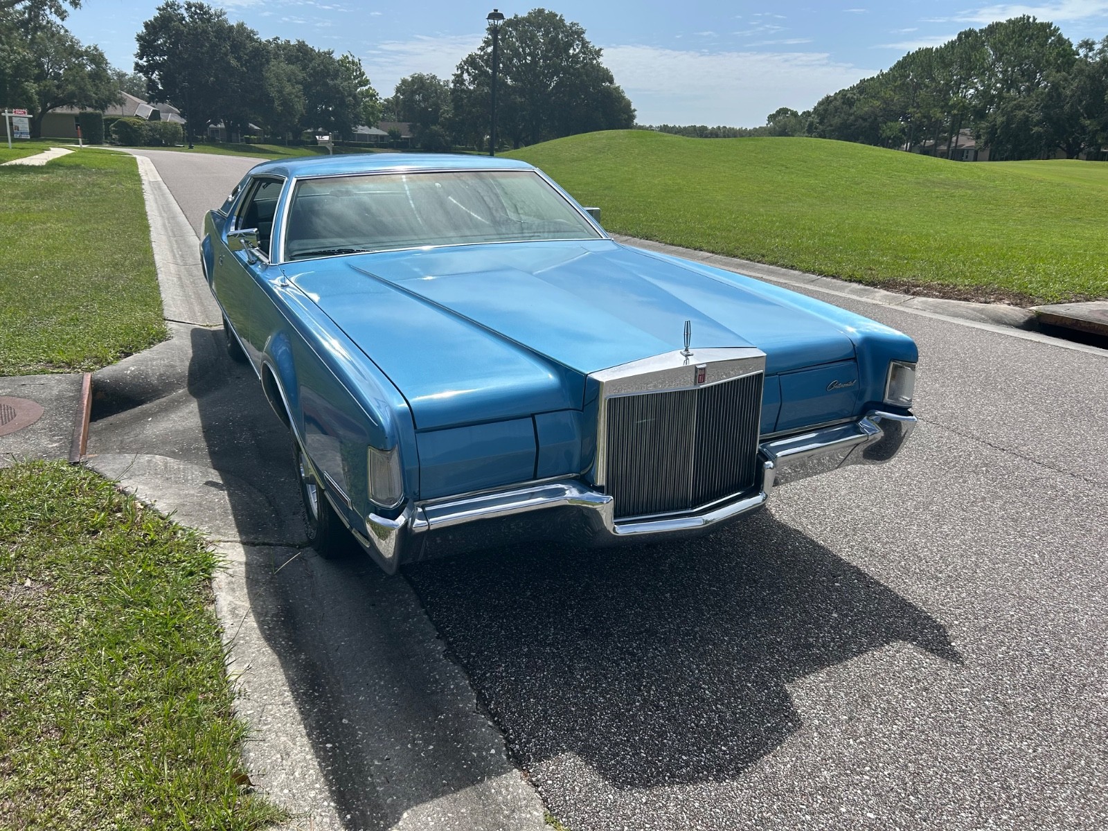 Lincoln-Continental-1972-Coupe-2