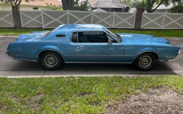Lincoln-Continental-1972-Coupe-34