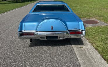 Lincoln-Continental-1972-Coupe-37