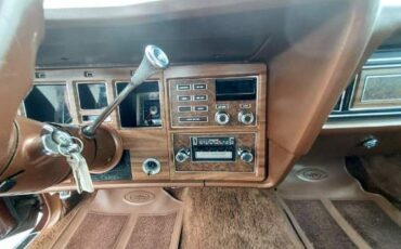 Lincoln-Continental-1975-14