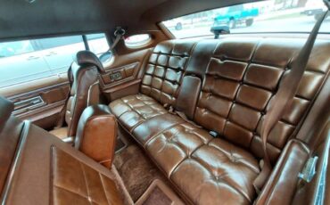 Lincoln-Continental-1975-15