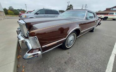 Lincoln-Continental-1975-18