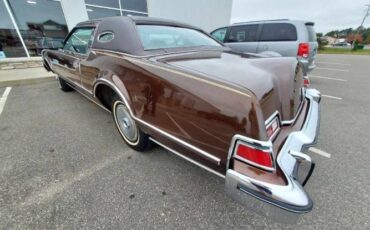 Lincoln-Continental-1975-20