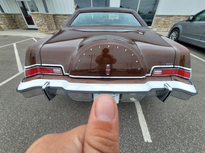 Lincoln-Continental-1975-23