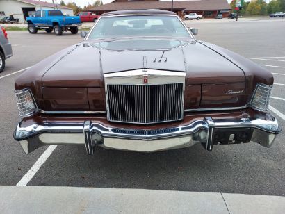 Lincoln-Continental-1975-26