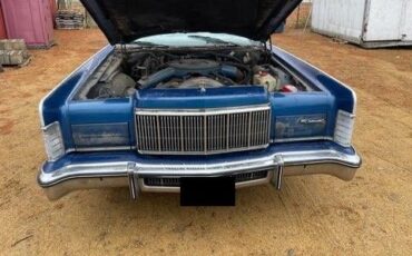 Lincoln-Continental-1975-3