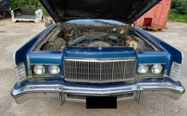Lincoln-Continental-1975-4