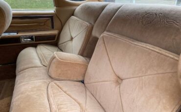 Lincoln-Continental-1975-Red-4
