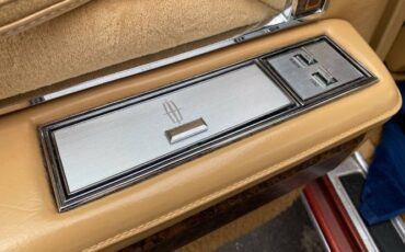 Lincoln-Continental-1975-Red-6