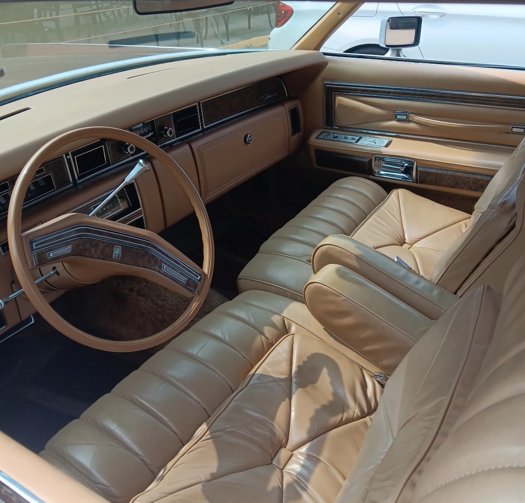 Lincoln-Continental-1976-6