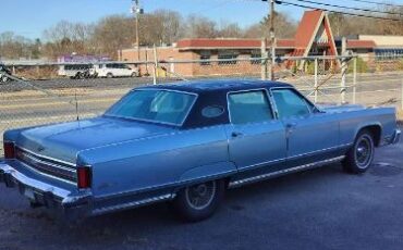 Lincoln-Continental-1976-Blue-2