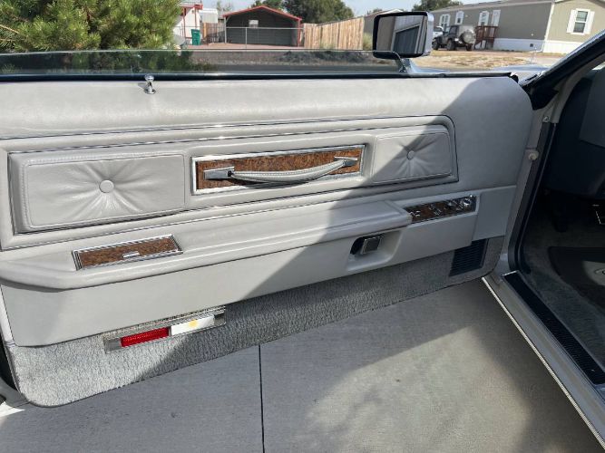 Lincoln-Continental-1976-Dove-Gray-Gray-Leather-7