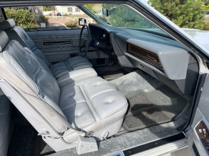 Lincoln-Continental-1976-Dove-Gray-Gray-Leather-9