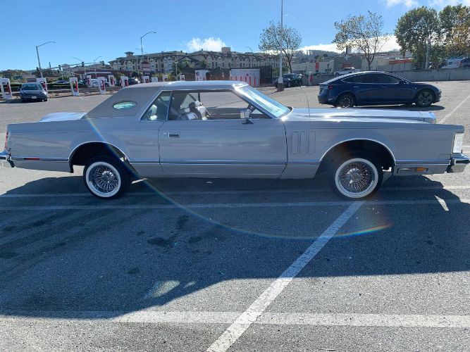 Lincoln-Continental-1976-Gray-10