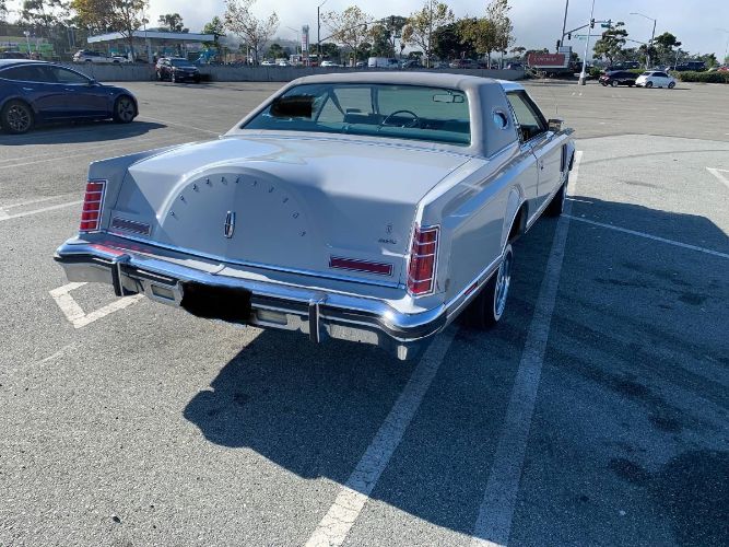 Lincoln-Continental-1976-Gray-14