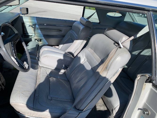 Lincoln-Continental-1976-Gray-2