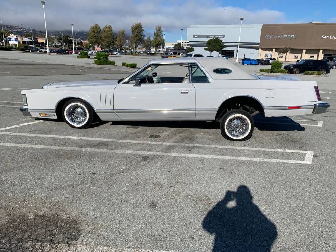 Lincoln-Continental-1976-Gray-3