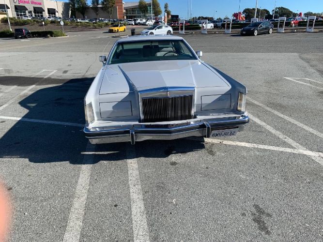 Lincoln-Continental-1976-Gray-5