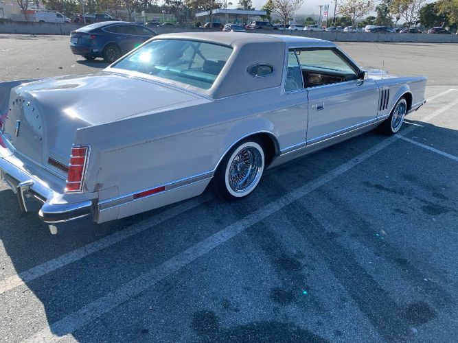 Lincoln-Continental-1976-Gray-6