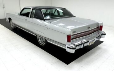 Lincoln-Continental-1976-Silver-Diamond-Fire-Black-1