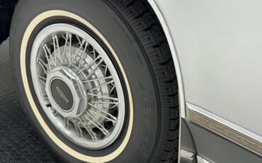 Lincoln-Continental-1976-Silver-Diamond-Fire-Black-10