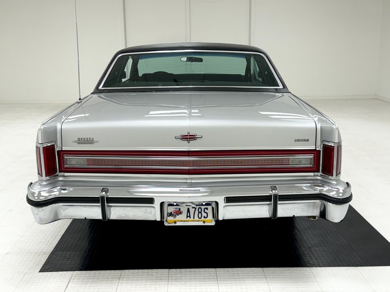 Lincoln-Continental-1976-Silver-Diamond-Fire-Black-2