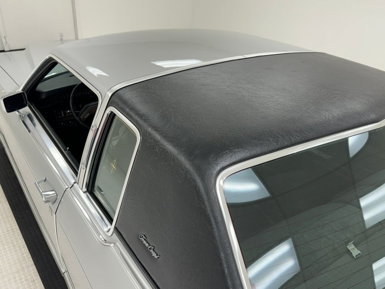 Lincoln-Continental-1976-Silver-Diamond-Fire-Black-24