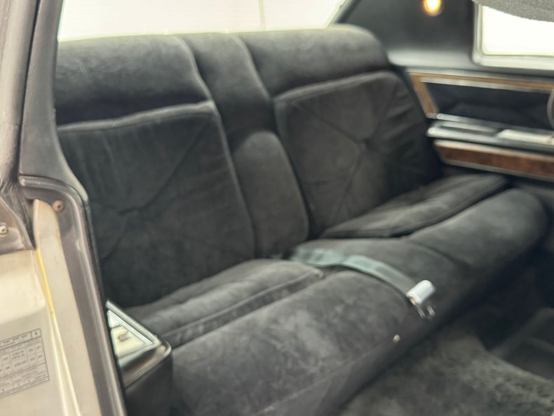 Lincoln-Continental-1976-Silver-Diamond-Fire-Black-43