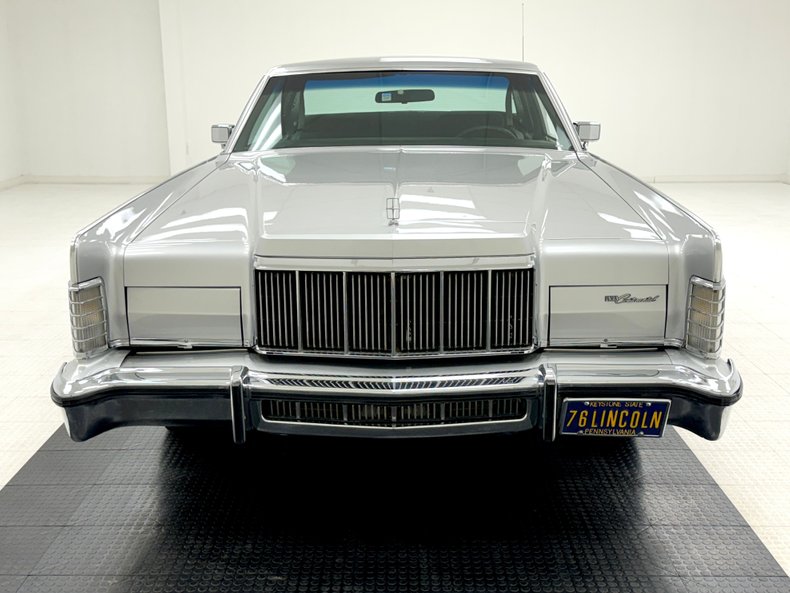 Lincoln-Continental-1976-Silver-Diamond-Fire-Black-6