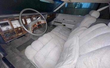 Lincoln-Continental-1977