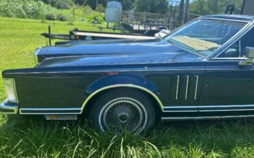 Lincoln-Continental-1978-Blue-10