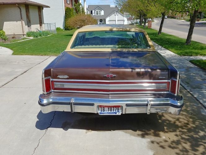 Lincoln-Continental-1978-Brown-19