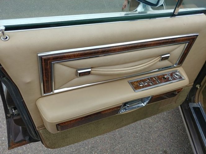 Lincoln-Continental-1978-Brown-3