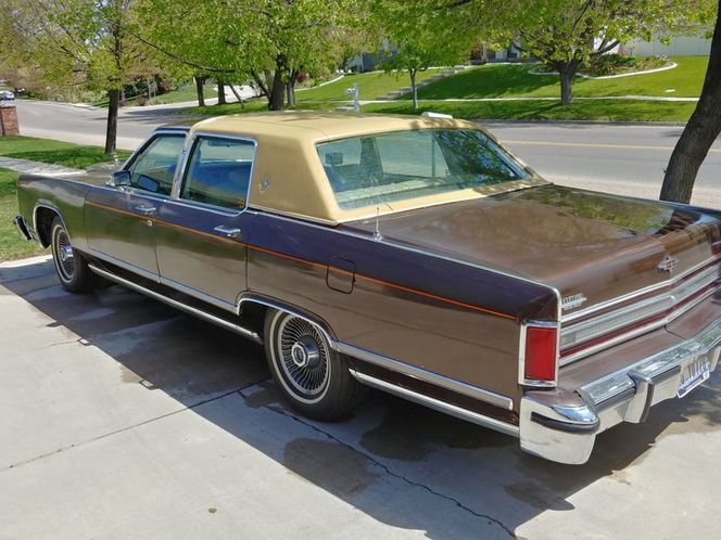 Lincoln-Continental-1978-Brown-7