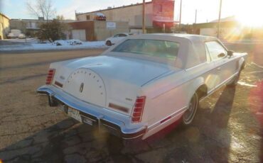 Lincoln-Continental-1978-White-Diamond-Jubile-Blue-Velour-16