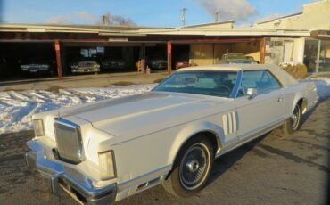 Lincoln-Continental-1978-White-Diamond-Jubile-Blue-Velour
