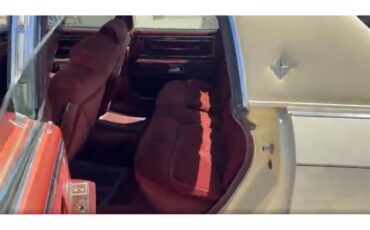 Lincoln-Continental-1978-Yellow-Burgandy-12