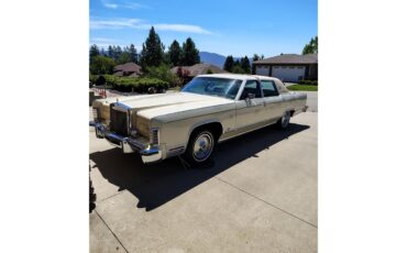 Lincoln-Continental-1978-Yellow-Burgandy