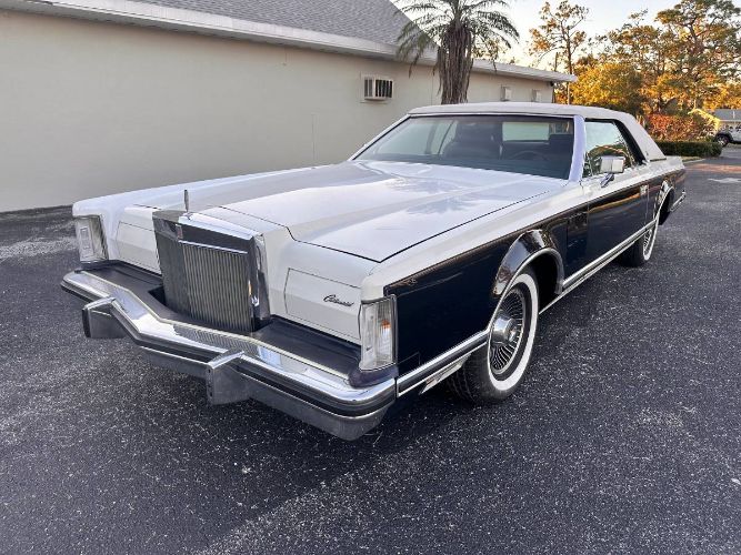 Lincoln-Continental-1979-11