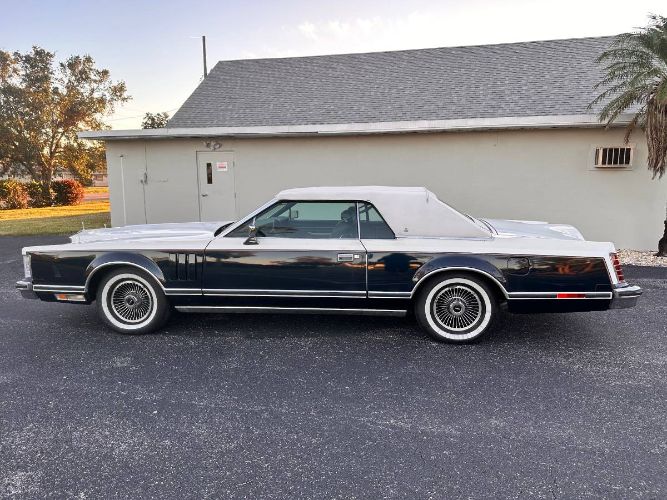 Lincoln-Continental-1979-6