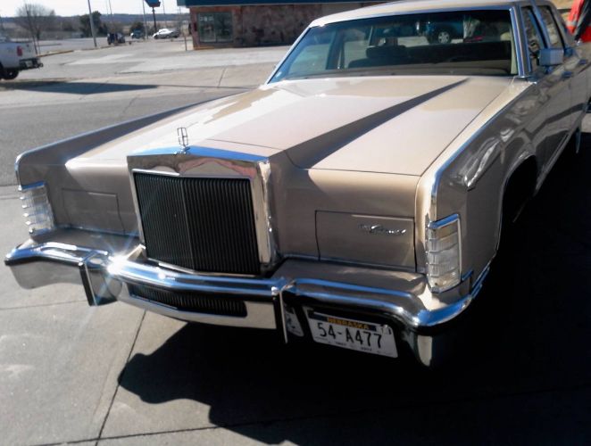 Lincoln-Continental-1979-Custom-5