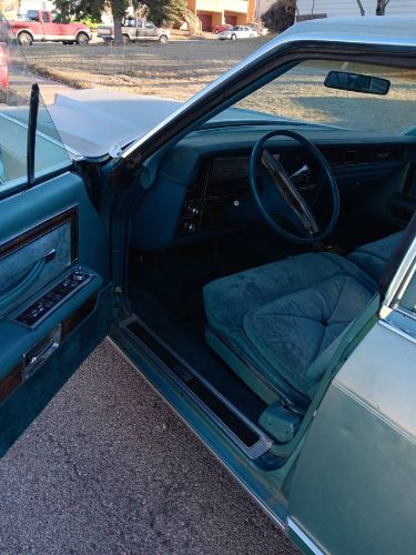 Lincoln-Continental-1979-Green-5
