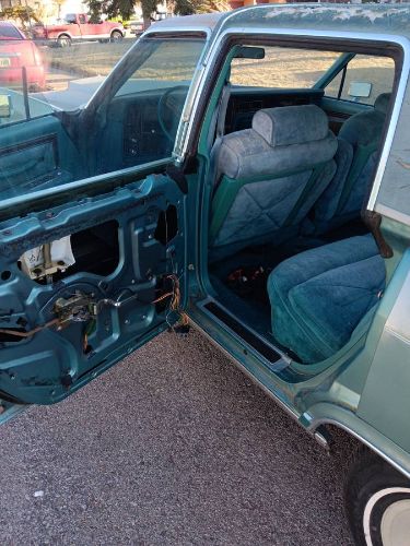 Lincoln-Continental-1979-Green-6