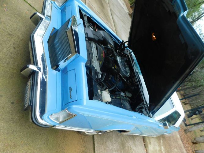 Lincoln-Continental-1979-Powder-BlueWhite-To-Blue-Leather-3